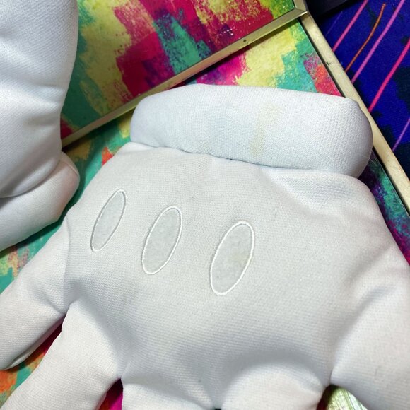 NINTENDO x UNIVERSAL STUDIOS SUPER MARIO GLOVES LIMITED SUPER NINTENDO WORLD - Picture 5 of 10